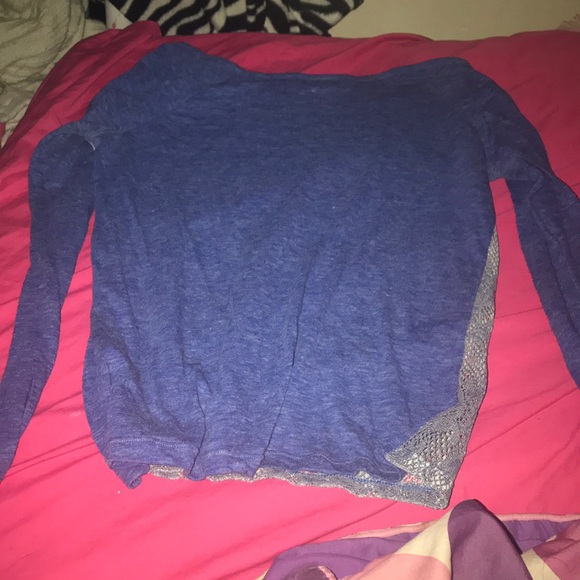 Blue shirt with white details - Picture 2 of 2